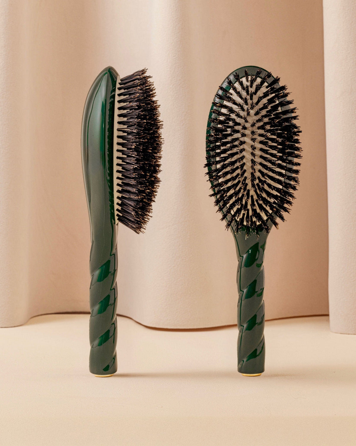 N.01 La Brosse Brillance & Soin l'Universelle Vert Emeraude