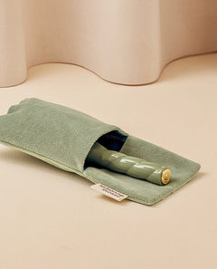 N.07 La Petite Brosse Démêlante & Stimulante l'Intense Vert Amande