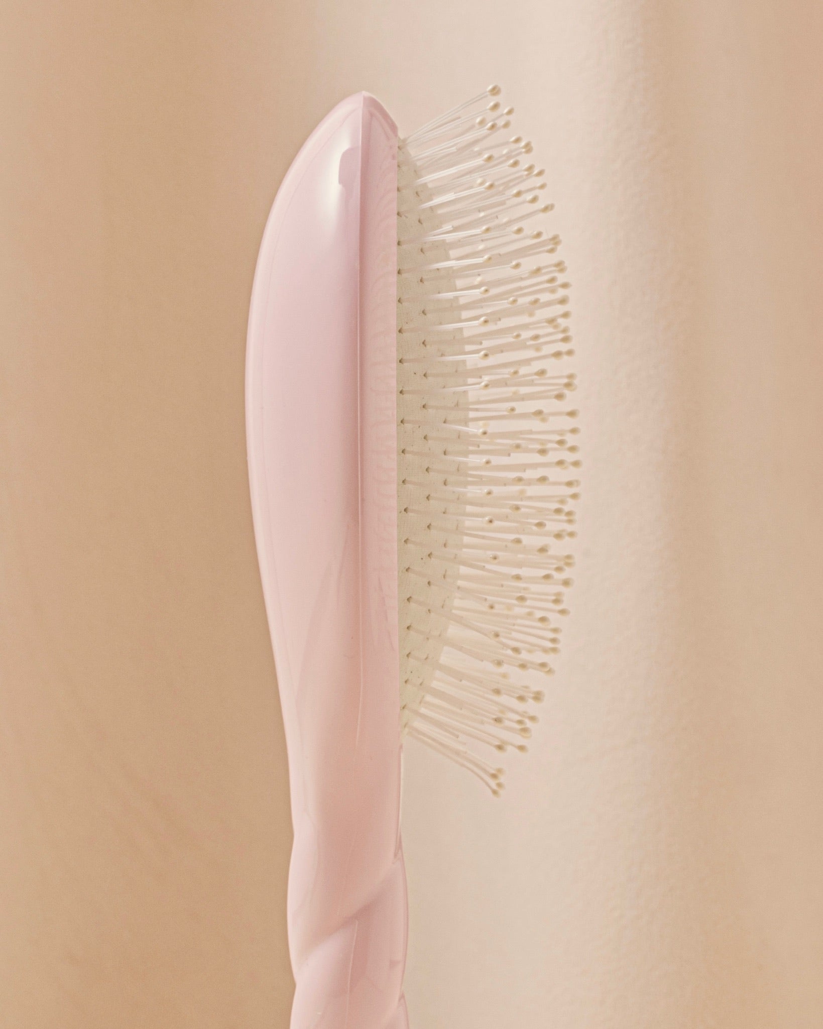 N.04 La Brosse Démêlante & Massante La Miracle Rose Lilas